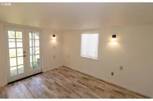 239 Maple St, Florence, OR 97439 - Photo 15