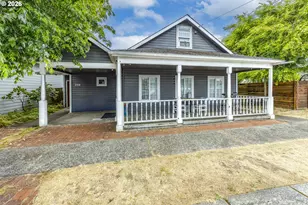 239 Maple St, Florence, OR 97439 - Photo 1