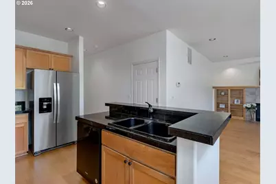 16985 NW Shadow Hills Ln, Beaverton, OR 97006 - Photo 11