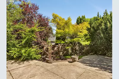 16985 NW Shadow Hills Ln, Beaverton, OR 97006 - Photo 37