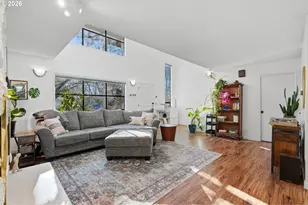 4933 SW Chestnut Pl, Beaverton, OR 97005 - Photo 5