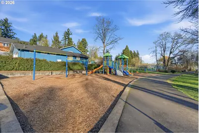 4933 SW Chestnut Pl, Beaverton, OR 97005 - Photo 31