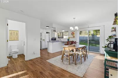 4933 SW Chestnut Pl, Beaverton, OR 97005 - Photo 7