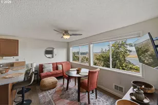 290 N 3rd Ct, Coos Bay, OR 97420 - Photo 9