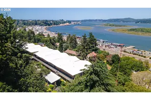 290 N 3rd Ct, Coos Bay, OR 97420 - Photo 31