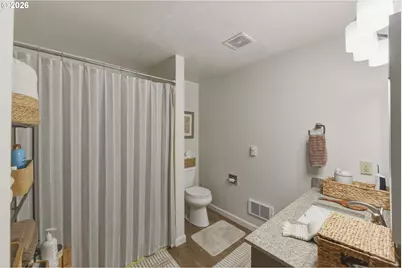 290 N 3rd Ct, Coos Bay, OR 97420 - Photo 21