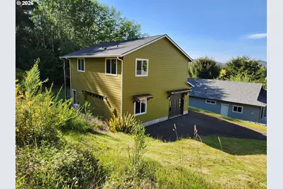 915 Bellevue Dr, Reedsport, OR 97467 - Photo 3