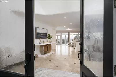 1040 SW Myrtle Dr, Portland, OR 97201 - Photo 3