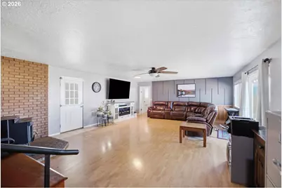 34976 Kamph Dr, Albany, OR 97322 - Photo 13