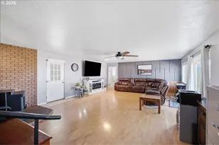 34976 Kamph Dr, Albany, OR 97322 - Photo 13