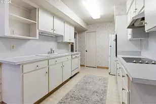 1853 Woodstock Cir NW, Salem, OR 97304 - Photo 9