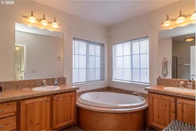 490 Knoll Terrace Dr, Canyonville, OR 97417 - Photo 19