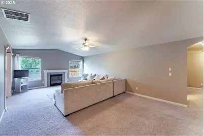 2514 Baines Blvd, Hubbard, OR 97032 - Photo 5