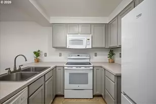 15988 SW Roth Dr, Beaverton, OR 97078 - Photo 13