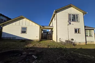 151 NE Plum Ridge Dr, Winston, OR 97496 - Photo 25