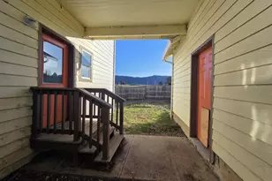 151 NE Plum Ridge Dr, Winston, OR 97496 - Photo 9