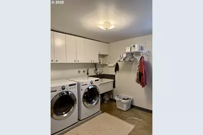 2203 Lorane Hwy, Eugene, OR 97405 - Photo 27