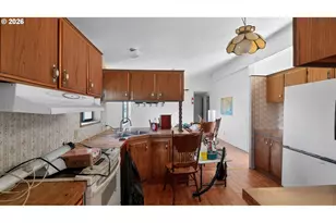 1901 Kalmia St, Sweet Home, OR 97386 - Photo 13