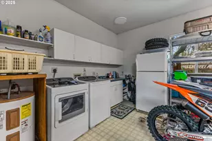 17576 Abiqua Rd, Silverton, OR 97381 - Photo 37