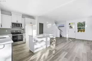 8722 SE Bybee Blvd, Portland, OR 97266 - Photo 11
