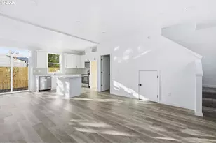 8722 SE Bybee Blvd, Portland, OR 97266 - Photo 5