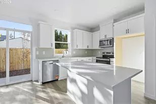 8722 SE Bybee Blvd, Portland, OR 97266 - Photo 9