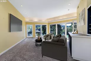 408 Ridgeway Rd, Lake Oswego, OR 97034 - Photo 15
