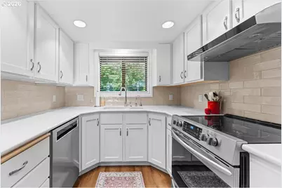 13813 NW 10th Ct #B, Vancouver, WA 98685 - Photo 11