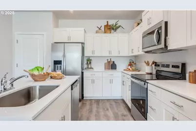 3563 SW Thomas Ave, Gresham, OR 97080 - Photo 9