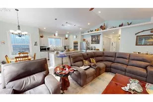 9175 7th St, Brookings, OR 97415 - Photo 5