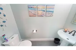 9175 7th St, Brookings, OR 97415 - Photo 13