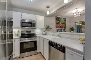 7175 SW Sagert St, Tualatin, OR 97062 - Photo 7
