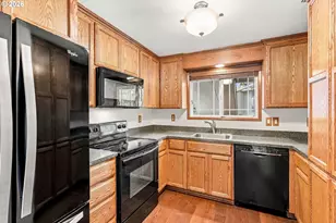 29720 SW Courtside Dr, Wilsonville, OR 97070 - Photo 11