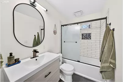 6651 NE Roselawn St, Portland, OR 97218 - Photo 19