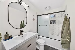6651 NE Roselawn St, Portland, OR 97218 - Photo 19