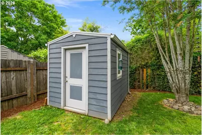 6651 NE Roselawn St, Portland, OR 97218 - Photo 33
