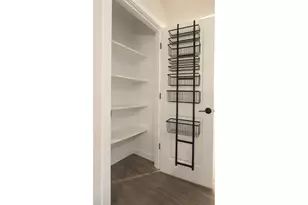 6393 E Burnside St, Portland, OR 97215 - Photo 13