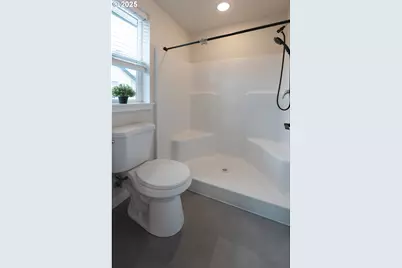 6393 E Burnside St, Portland, OR 97215 - Photo 19