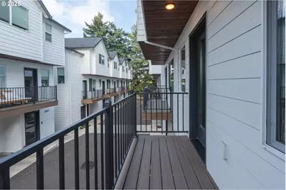 6393 E Burnside St, Portland, OR 97215 - Photo 17