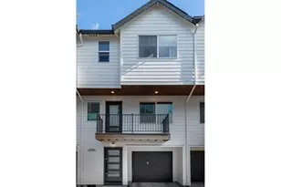 6393 E Burnside St, Portland, OR 97215 - Photo 1