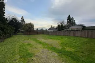 1610 SE Courtney Ave, Milwaukie, OR 97222 - Photo 5