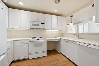 520 SE Columbia River Dr #433, Vancouver, WA 98661 - Photo 11