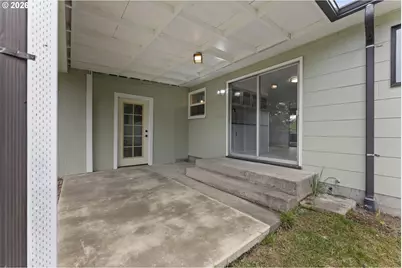 2160 Lombard St, North Bend, OR 97459 - Photo 33