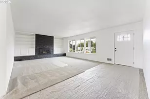 2160 Lombard St, North Bend, OR 97459 - Photo 5
