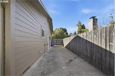 2279 Blackburn St, Eugene, OR 97405 - Photo 35