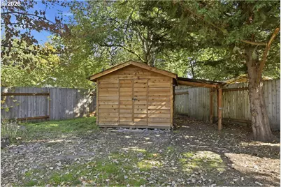2279 Blackburn St, Eugene, OR 97405 - Photo 37