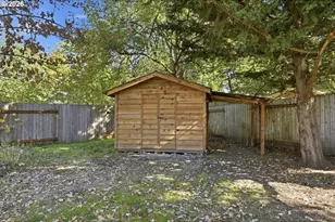 2279 Blackburn St, Eugene, OR 97405 - Photo 37