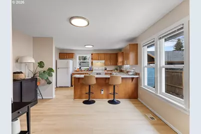 1810 Harney St, Vancouver, WA 98660 - Photo 7