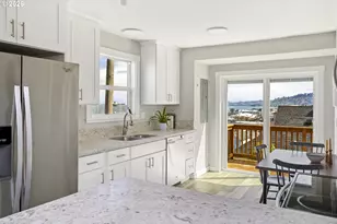 312 3rd St, Astoria, OR 97103 - Photo 7