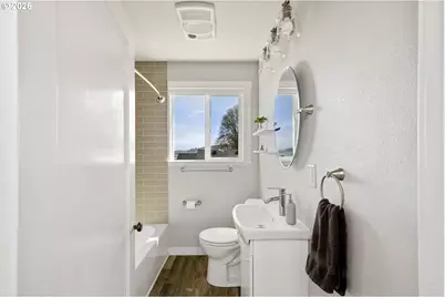 312 3rd St, Astoria, OR 97103 - Photo 25